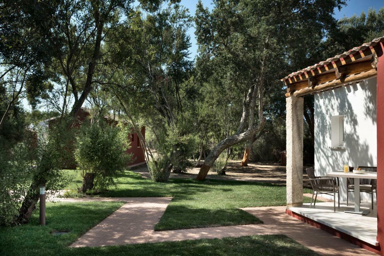 Li Neuli Country Club Hotel San Pantaleo Luaran gambar