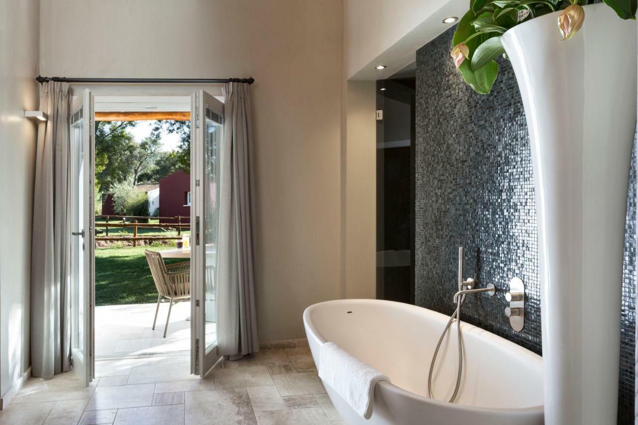Li Neuli Country Club Hotel San Pantaleo Luaran gambar