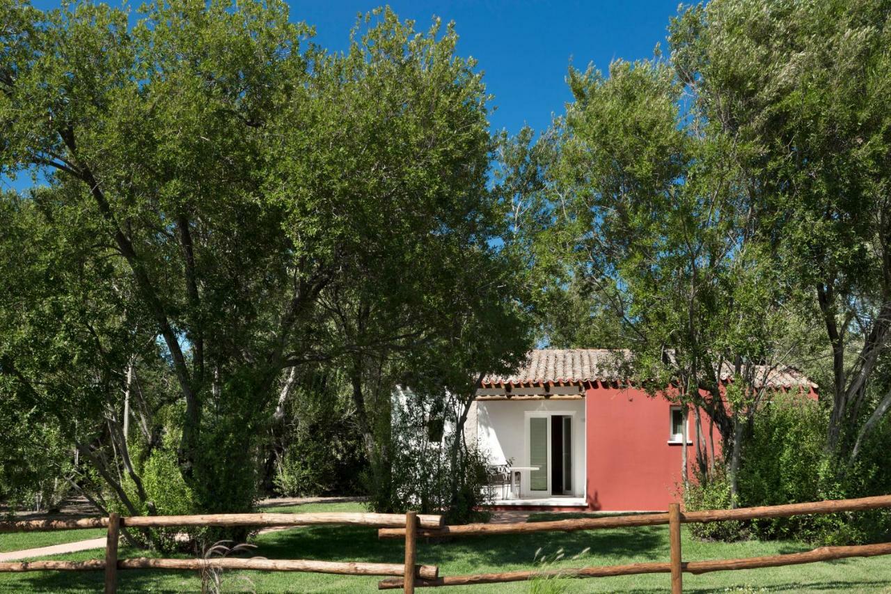 Li Neuli Country Club Hotel San Pantaleo Luaran gambar
